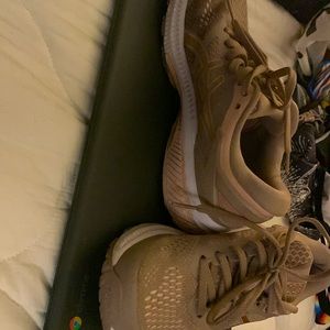 ASICS flyte foam shoes size 6